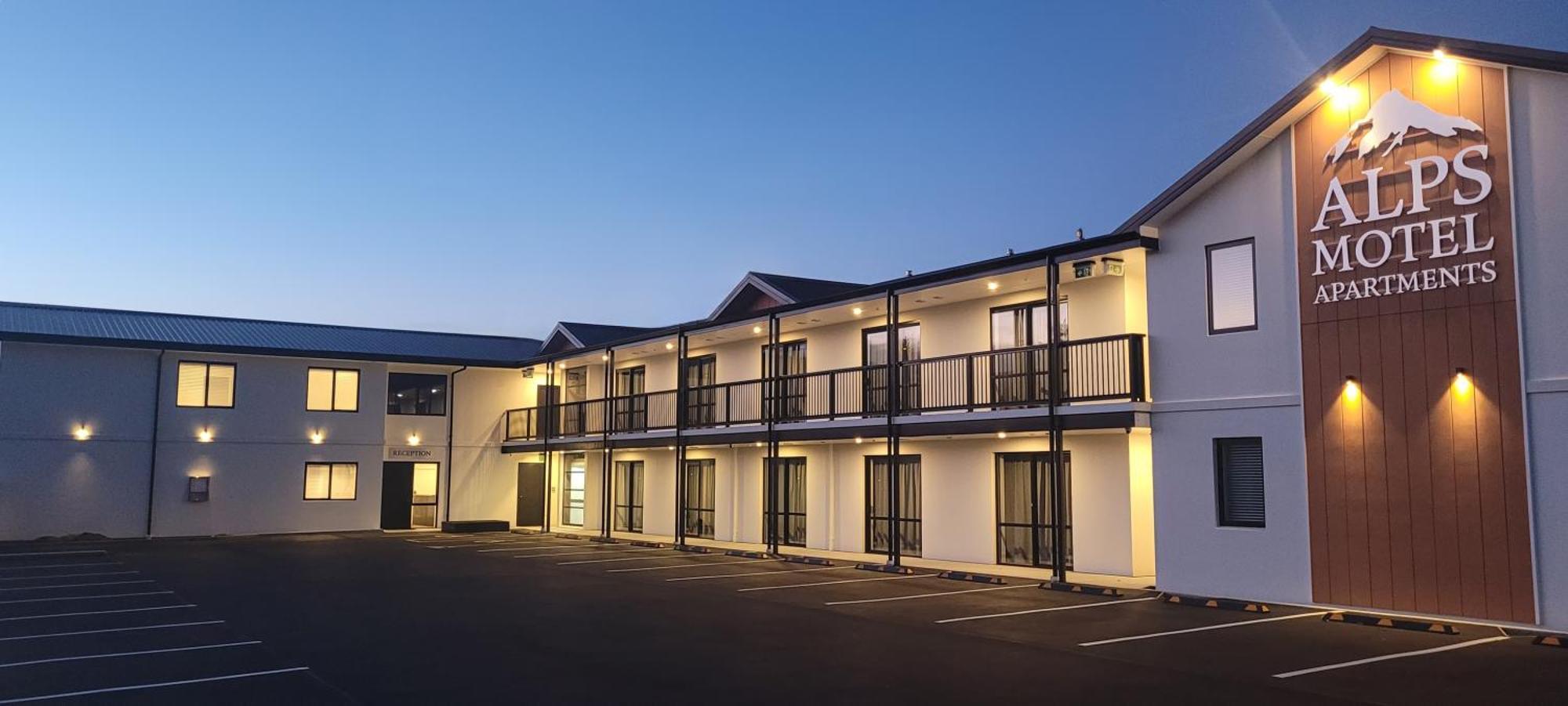 Alps Motel & Apartments Twizel Exterior photo